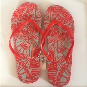 GAP brand new flip flops!